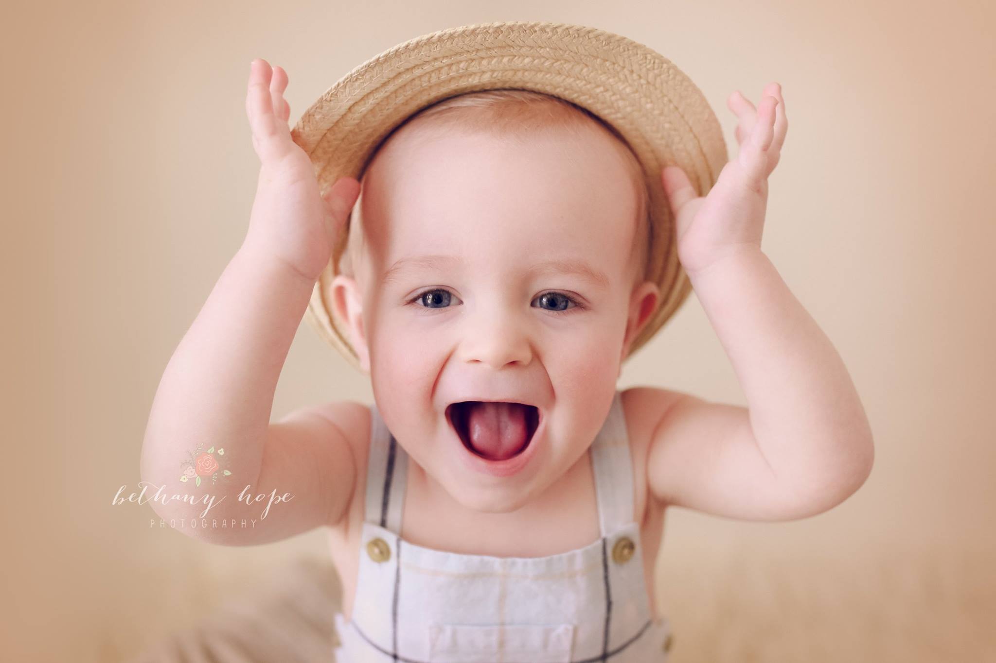 Big boy! Literally smiled like this the whole session.