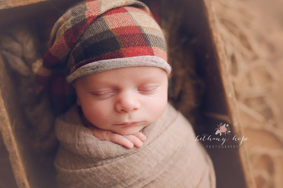 I think it's safe to say this is my favorite go-to pose. When they are this fresh, they just love being swaddled <3