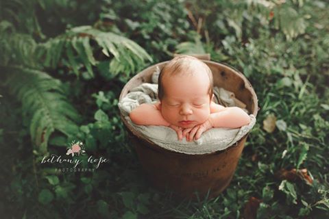 Tonight was AMAZING. I had the honor of hosting a newborn shootout with two other awesome photographers - Artful Heart Photography & Patricia Anderson Photography <3 Thanks so much to all those who drove out through the rain and hail! INCLUDING this handsome guy's Mama <3 She agreed to be our model only hours before our shoot out. She is our hero ;) ps- outdoor newborn sessions are dang addicting! So much gorgeous texture and depth :) 