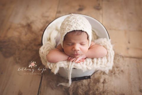 This little guy was part of my "early summer rush" of newborns! I swear, they all decided to come around the same time ;) Looking forward to more summer babies :) Anyone due this summer? Or fall? <3 Share your due-date below <3