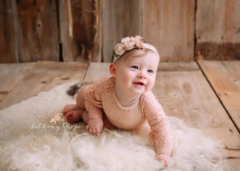 Loving her tummy time <3