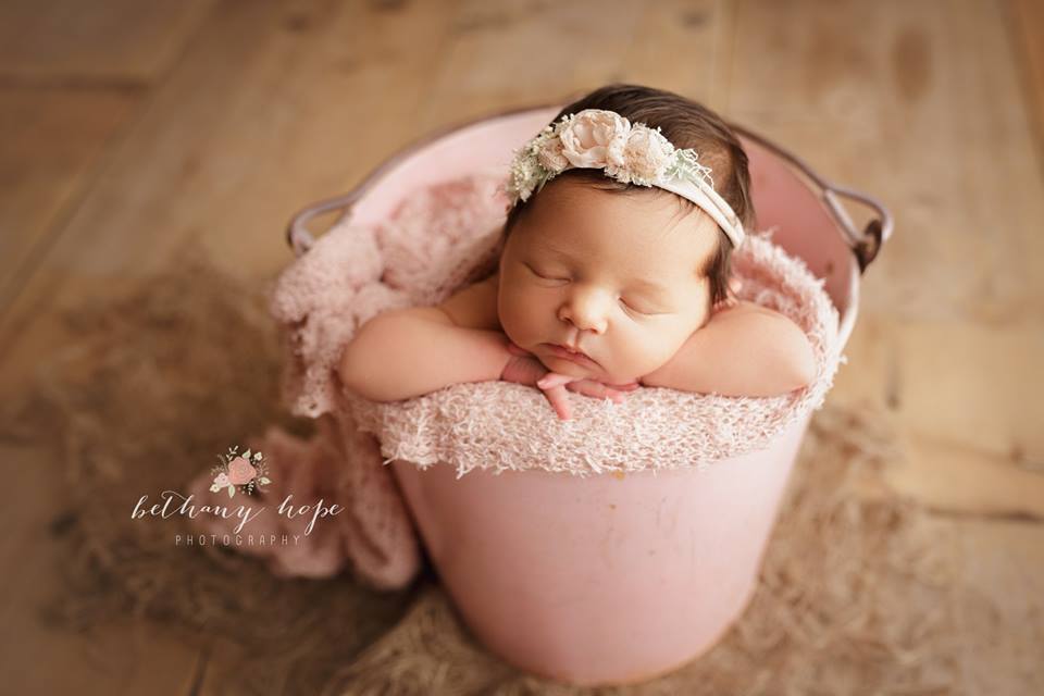 Everyone ready for some sneak peaks?!? ;) Penny in pink <3 This little lady belongs to Sydney from Strollin With My Homies! I just love her hilarious & REAL take on Mommyhood. I had a chance to meet her and her lovely family when they came in for newborn photos aaaaaaaand we have a LOVELY giveaway coming up THIS Monday!! <3 Stay tuned 