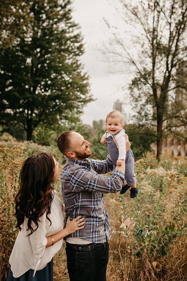 Anyone else sick of these gloomy & rainy days?! We luckily dodged the rain by like a half hour to score this gorgeous shot <3 Dear rain. go away. Especially on weekends! 😩 