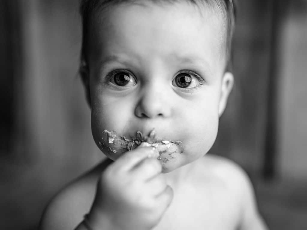 black and white cake smash