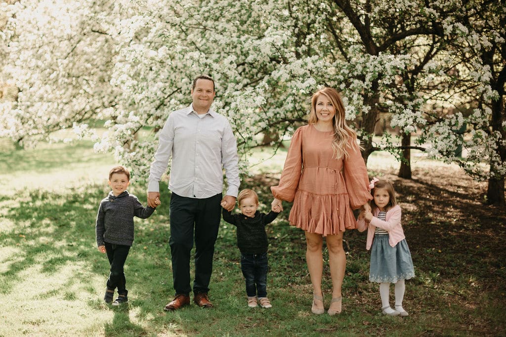 family photographer Chicago outdoor photo session 