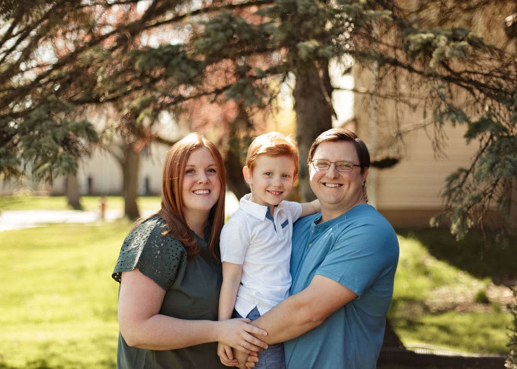 sweet Chicago family outdoors