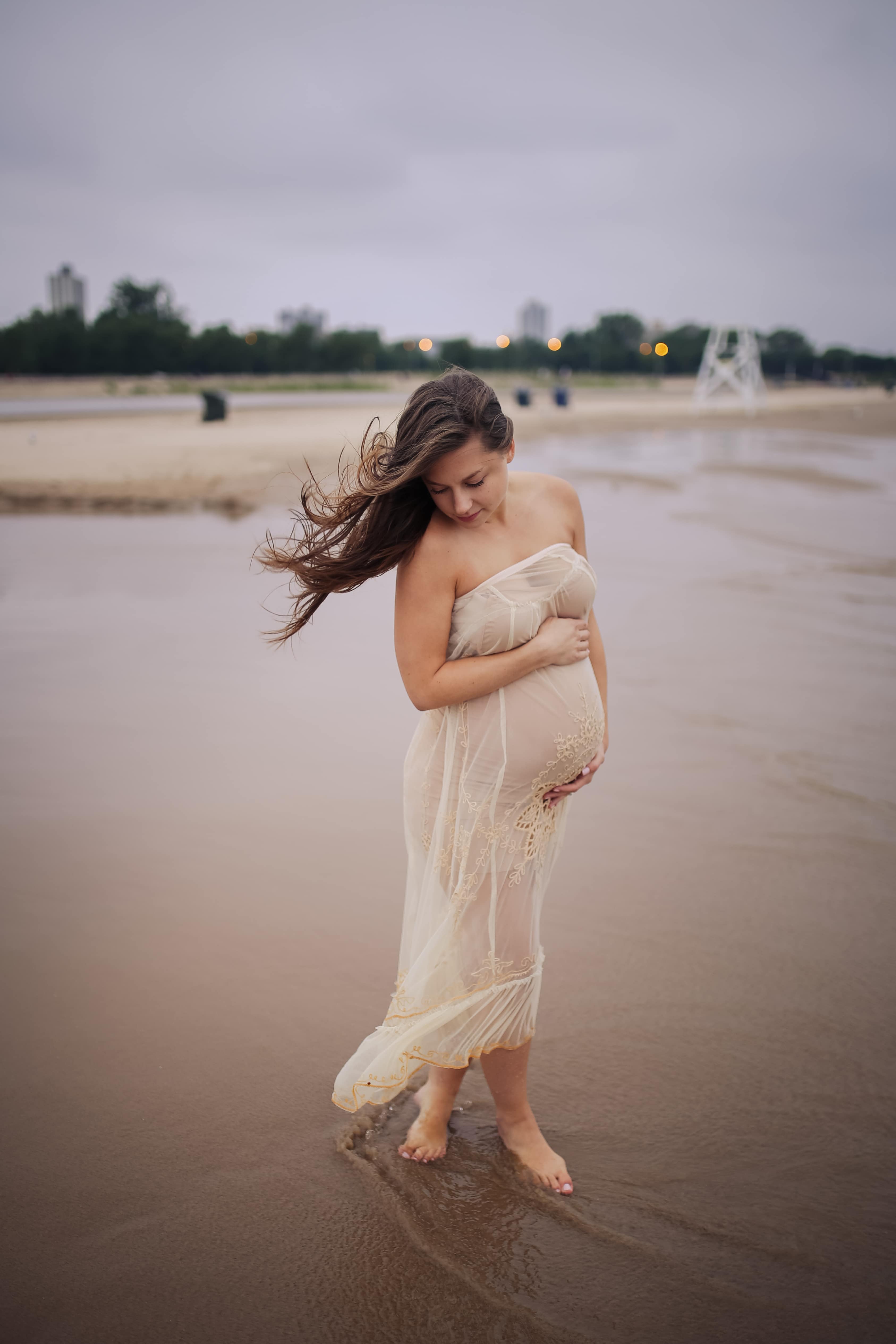 Chicago beach maternity session